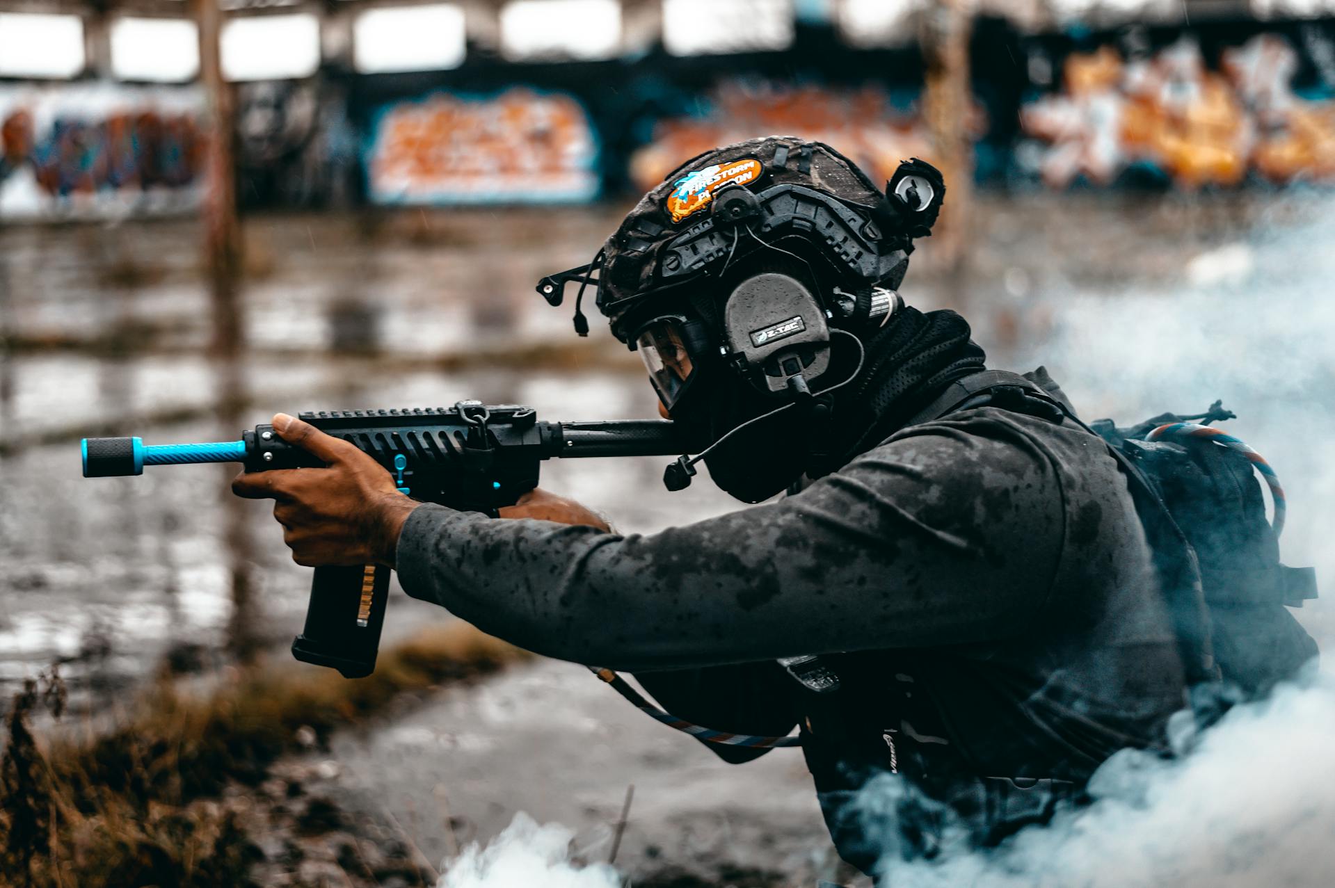 Airsoft Stockholm hos Tactical Sports - Spännande inomhusspel för nybörjare och erfarna spelare.